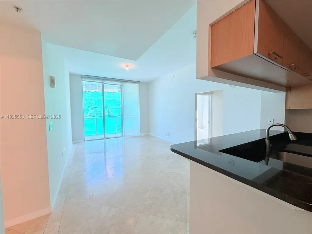 31 SE 5th Street Miami FL 33131
