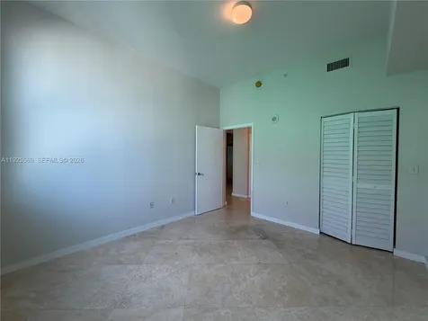 31 SE 5th Street Miami FL 33131