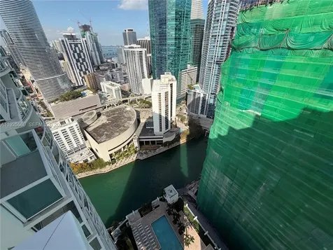 31 SE 5th Street Miami FL 33131
