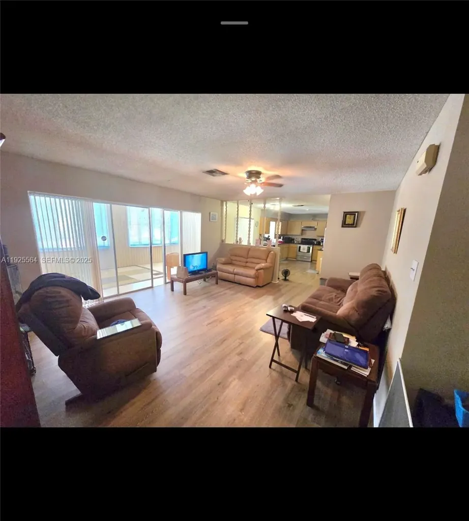 1327 NW 87th Terrace Coral Springs FL 33071