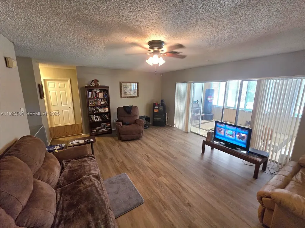 1327 NW 87th Terrace Coral Springs FL 33071