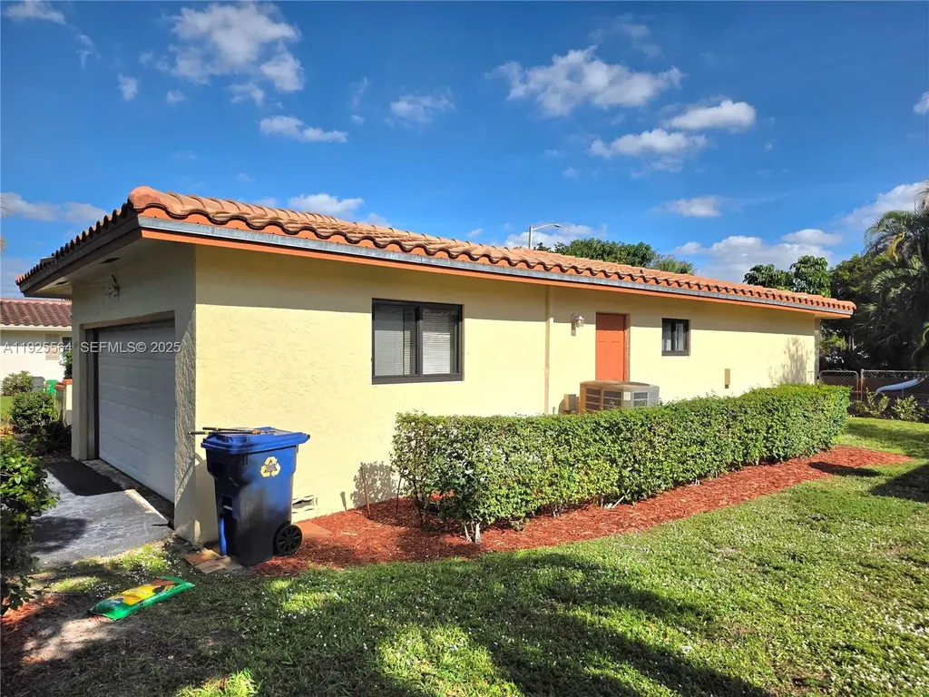 1327 NW 87th Terrace Coral Springs FL 33071