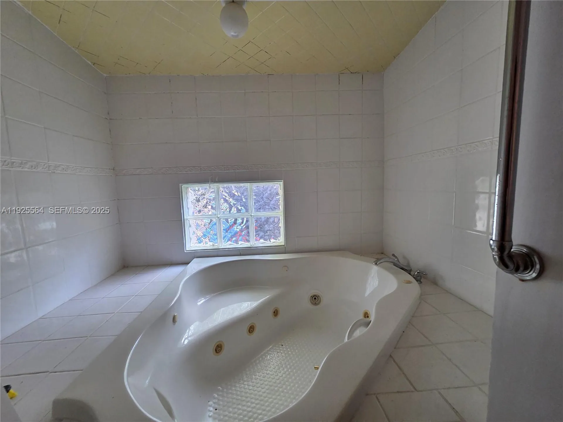 1327 NW 87th Terrace Coral Springs FL 33071