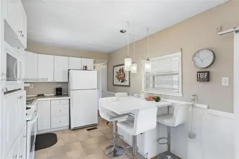 8616 SW 16th Place Davie FL 33324