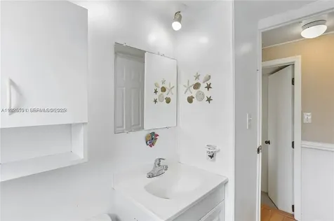 8616 SW 16th Place Davie FL 33324