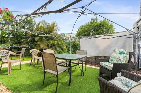 8616 SW 16th Place Davie FL 33324
