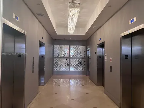 100 Lincoln Road Miami Beach FL 33139