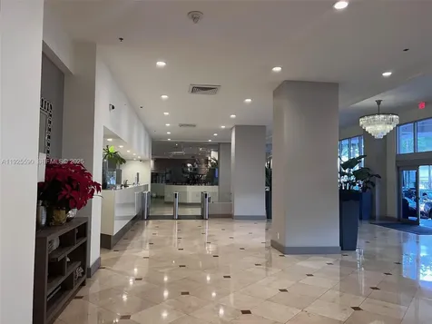 100 Lincoln Road Miami Beach FL 33139