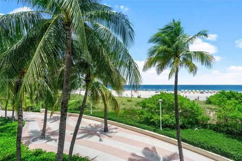100 Lincoln Road Miami Beach FL 33139