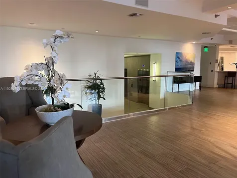 100 Lincoln Road Miami Beach FL 33139