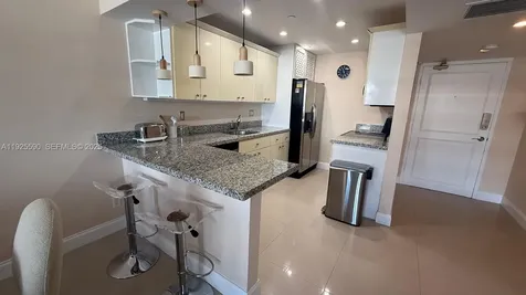 100 Lincoln Road Miami Beach FL 33139