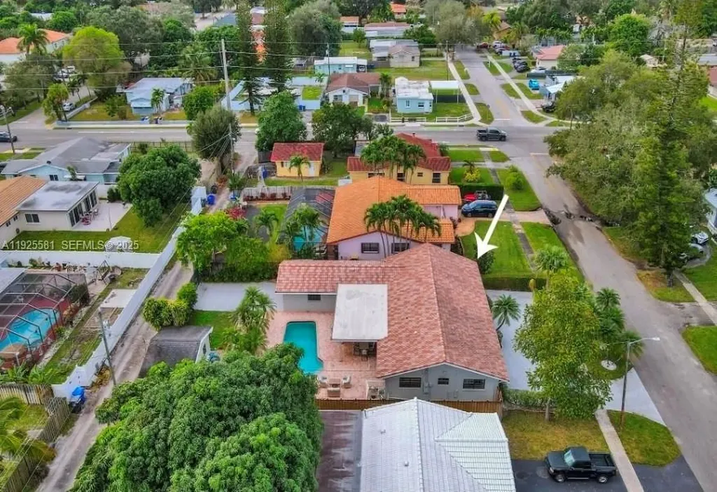 5500 Buchanan Street Hollywood FL 33021