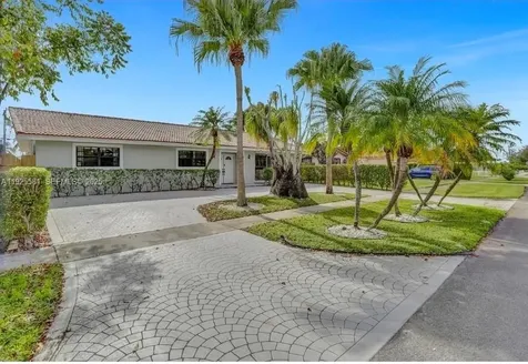 5500 Buchanan Street Hollywood FL 33021