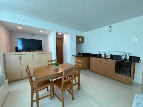 5445 Collins Avenue Miami Beach FL 33140