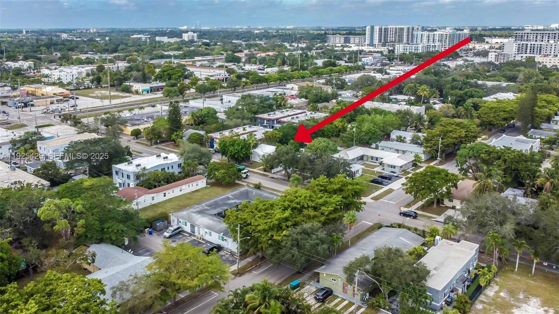 2015 Washington Street Hollywood FL 33020