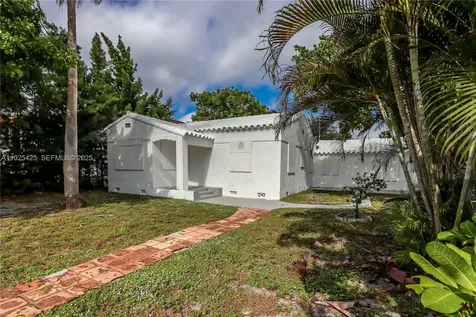 2015 Washington Street Hollywood FL 33020