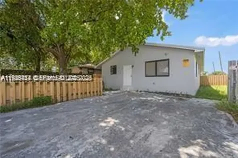303 NW 7th Street Hallandale Beach FL 33009