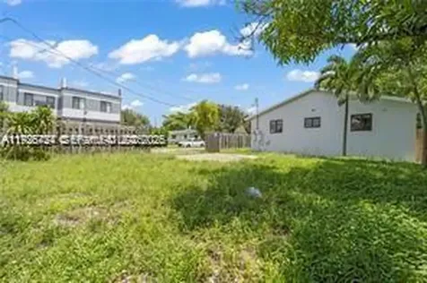 303 NW 7th Street Hallandale Beach FL 33009