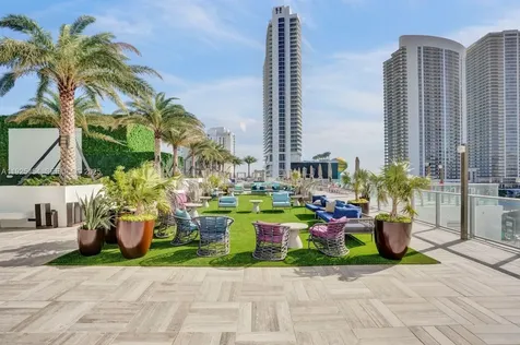 4010 S Ocean Drive Hollywood FL 33019