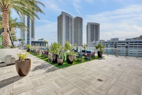 4010 S Ocean Drive Hollywood FL 33019