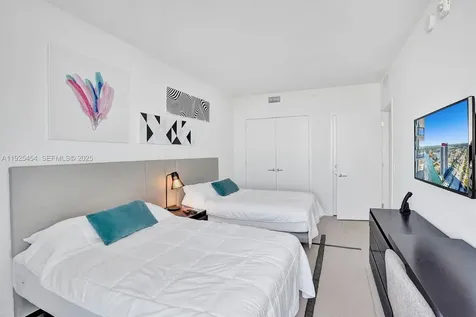 4010 S Ocean Drive Hollywood FL 33019
