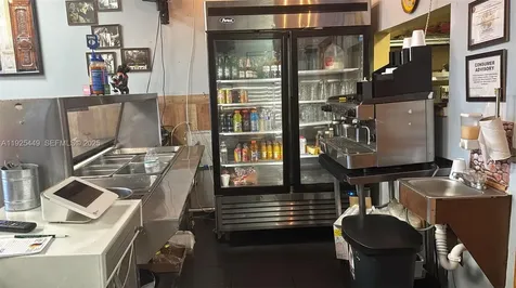 22069 S Dixie Highway Miami FL 33170
