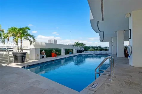 315 NE 3rd Avenue Fort Lauderdale FL 33301