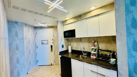 18001 Collins Avenue Sunny Isles Beach FL 33160