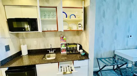 18001 Collins Avenue Sunny Isles Beach FL 33160