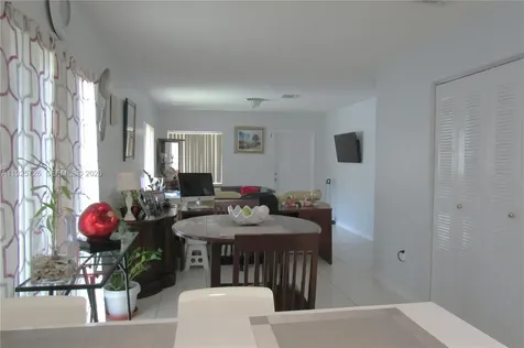 942 SW 8th Place Florida City FL 33034