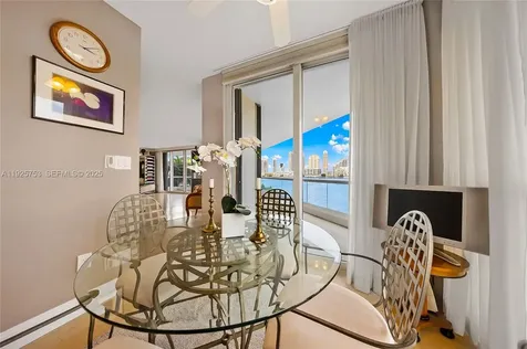 2600 Island Boulevard Aventura FL 33160