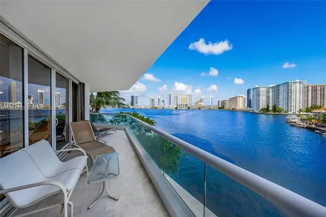 2600 Island Boulevard Aventura FL 33160