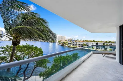 2600 Island Boulevard Aventura FL 33160