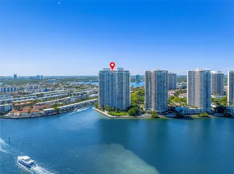 2600 Island Boulevard Aventura FL 33160