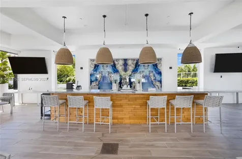 2600 Island Boulevard Aventura FL 33160