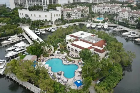 2600 Island Boulevard Aventura FL 33160