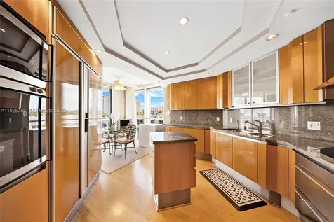 2600 Island Boulevard Aventura FL 33160