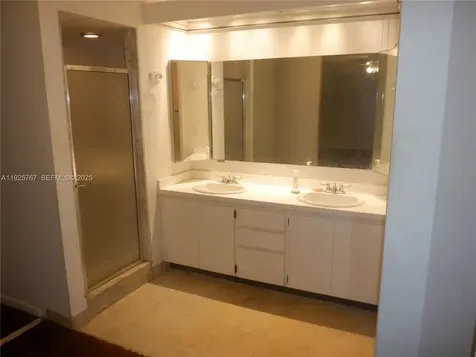 211 2nd Lane Palm Beach Gardens FL 33418