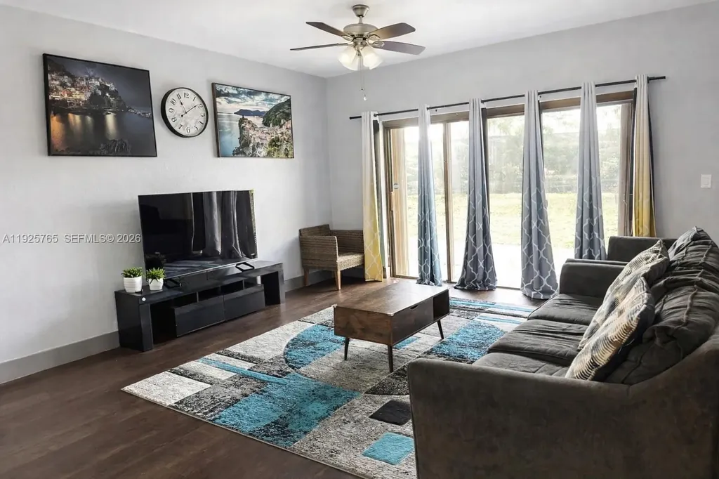 1891 N 61st Avenue Hollywood FL 33024