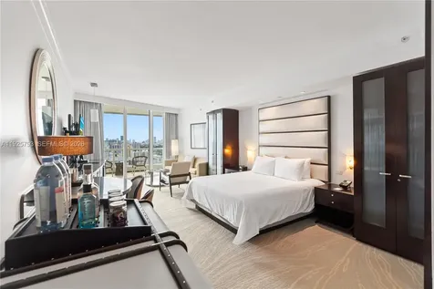 4391 Collins Avenue Miami Beach FL 33140