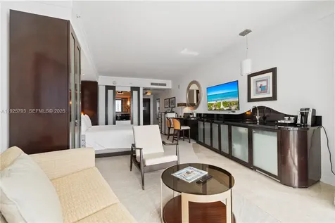 4391 Collins Avenue Miami Beach FL 33140