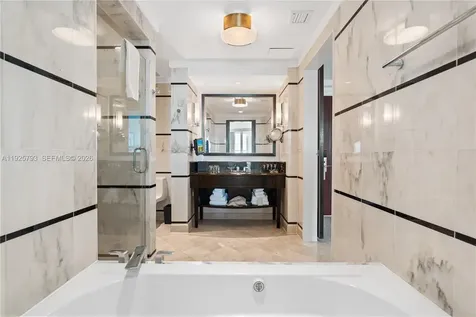 4391 Collins Avenue Miami Beach FL 33140