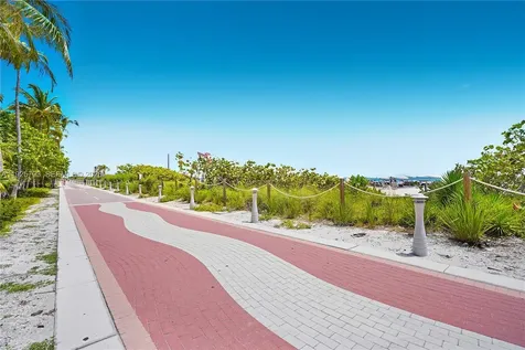 4391 Collins Avenue Miami Beach FL 33140