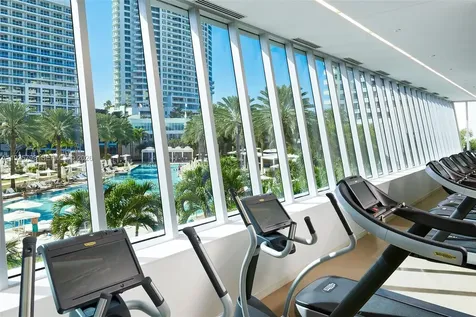 4391 Collins Avenue Miami Beach FL 33140