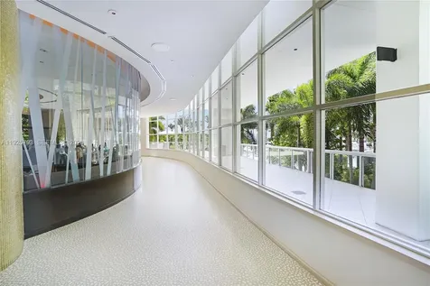 4391 Collins Avenue Miami Beach FL 33140