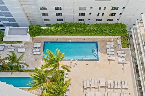 4391 Collins Avenue Miami Beach FL 33140