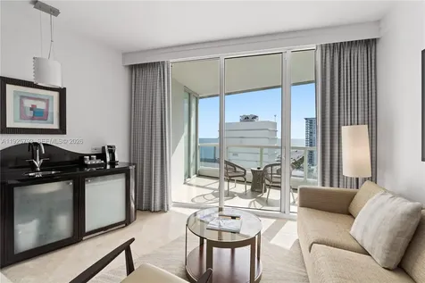 4391 Collins Avenue Miami Beach FL 33140