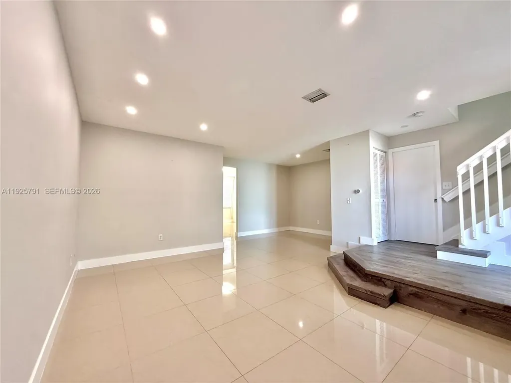 10866 NW 51st Lane Doral FL 33178
