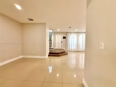 10866 NW 51st Lane Doral FL 33178