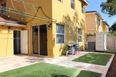 10866 NW 51st Lane Doral FL 33178